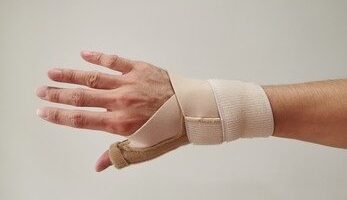 Cirugía de manos - vendaje - Dr. Jorge Urenda