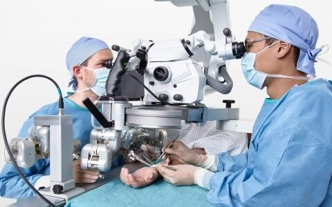 Microcirugía - Dr. Jorge Urenda